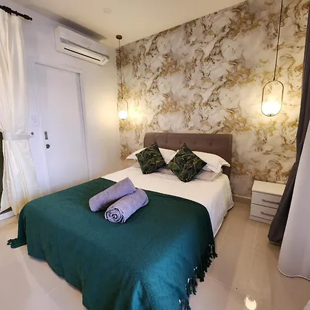 Seaview Luxury Suites At The Shore Kota Kinabalu Exterior photo